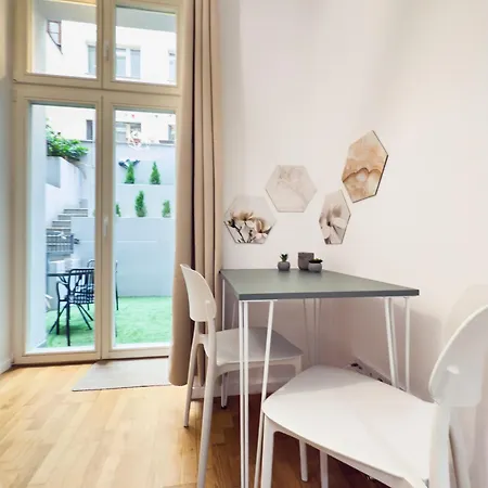 Turnkey I National Museum Apartment *