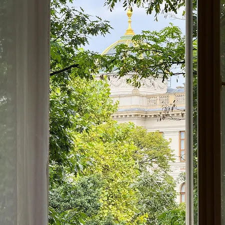 Turnkey I National Museum Apartment Prag