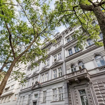 Turnkey I National Museum Apartment *